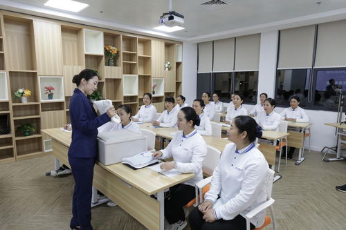 輕喜到家 以全自營、非中介的專業模式，引領家政服務業健康發展